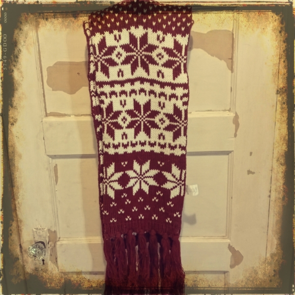 Beautiful winter scarf - Picture 4 of 5